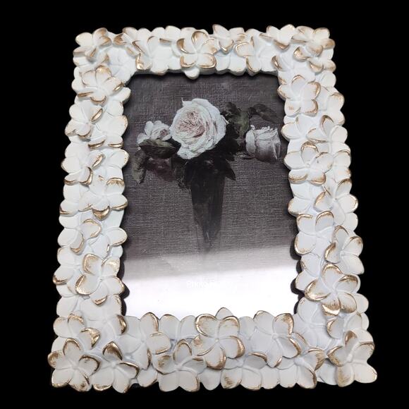 Axeman Picture Frame White Gold 3D Flowers For 4x6 Photos NEW in Box - Picture 1 of 7